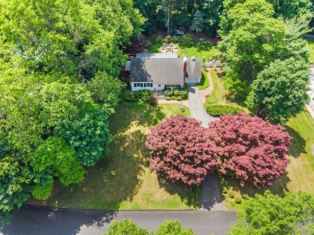 13 Provost Drive, Airmont, NY 10901
