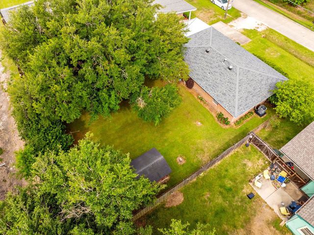 704 Collins Dr, Houma, LA 70364