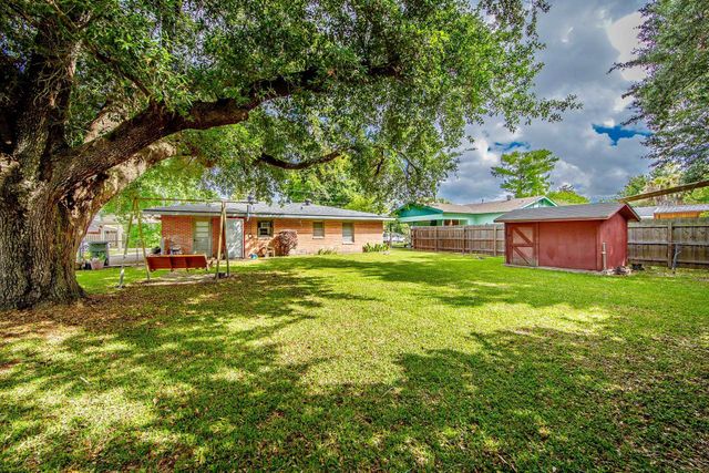 704 Collins Dr, Houma, LA 70364
