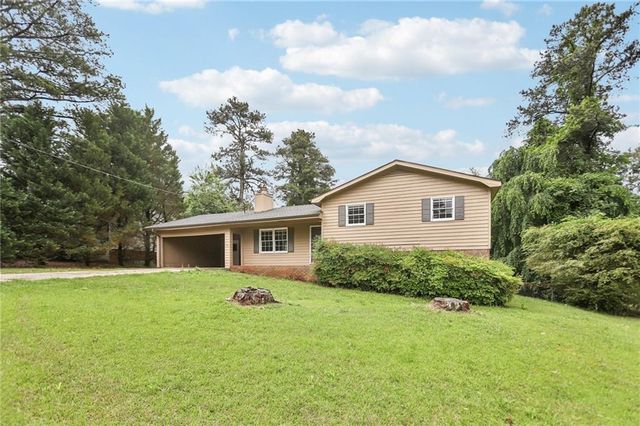 6041 Ridge Way, Douglasville, GA 30135