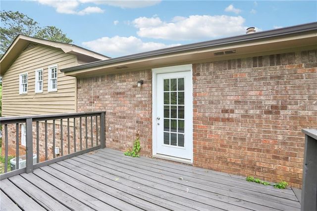 6041 Ridge Way, Douglasville, GA 30135