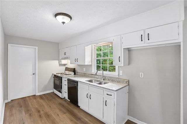 6041 Ridge Way, Douglasville, GA 30135