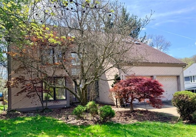 505 Colony Ct, Pine Twp, PA 15044