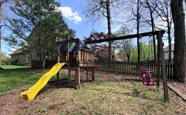 505 Colony Ct, Pine Twp, PA 15044