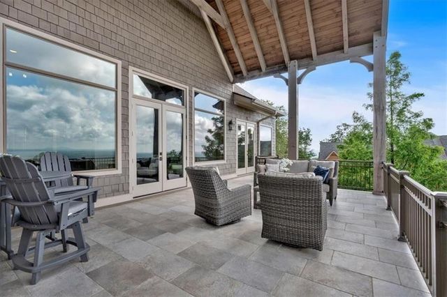 89 Somerset Lane, Cartersville, GA 30121