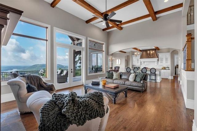 89 Somerset Lane, Cartersville, GA 30121