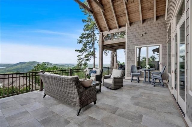 89 Somerset Lane, Cartersville, GA 30121