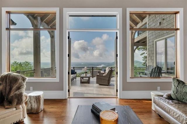 89 Somerset Lane, Cartersville, GA 30121