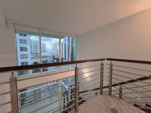 41 SE 5th St 911, Miami, FL 33131