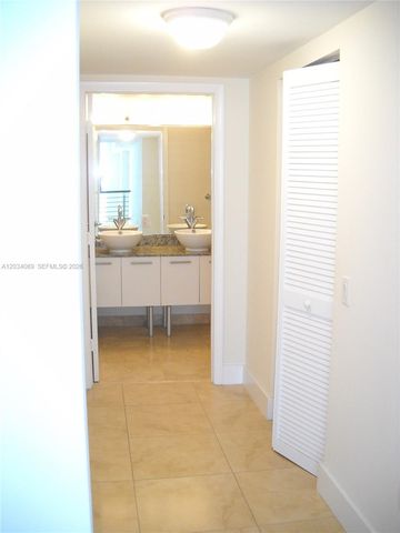 41 SE 5th St 911, Miami, FL 33131