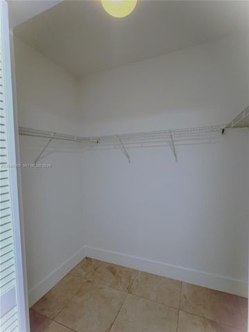 41 SE 5th St 911, Miami, FL 33131