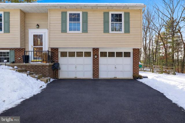 276 OAKBROOK DR, Felton, PA 17322