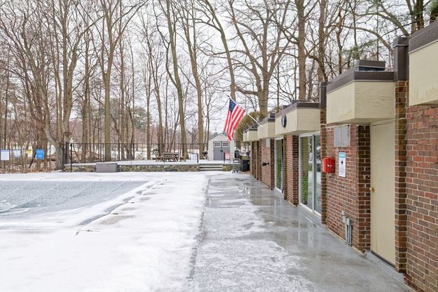 66 Main St 16A, Stoneham, MA 02180