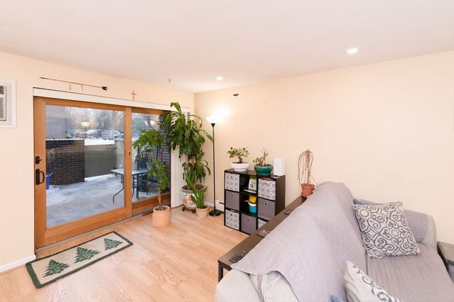 66 Main St 16A, Stoneham, MA 02180