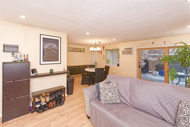 66 Main St 16A, Stoneham, MA 02180