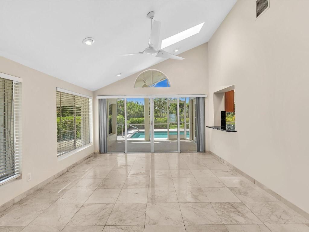 Image 13 of property listing at 7222 Carmel Court, Boca Raton, FL 33433