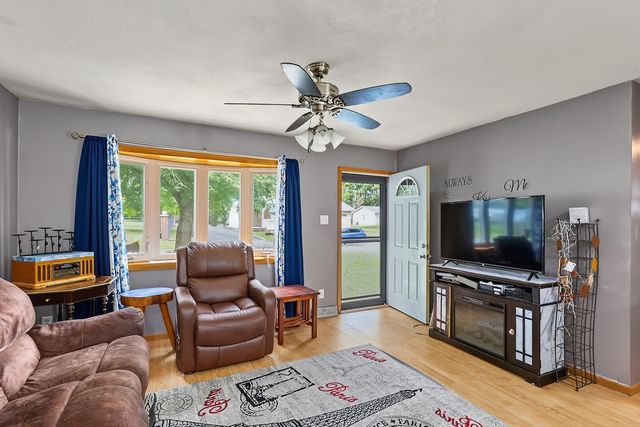 2601 24th Street, Des Moines, IA 50310