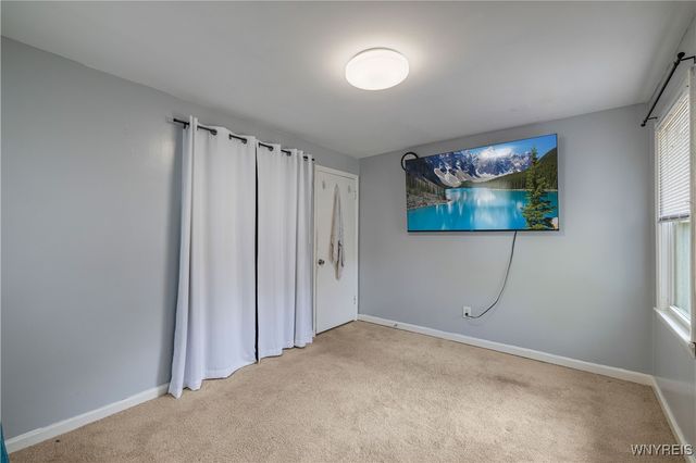 8375 Transit Road, Clarence, NY 14051