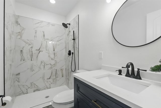 5114 Stoneridge Drive, Granbury, TX 76048