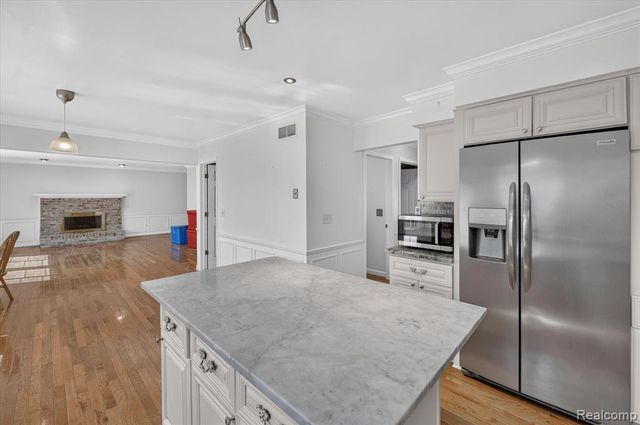 22649 Foxmoor Drive, Novi, MI 48374