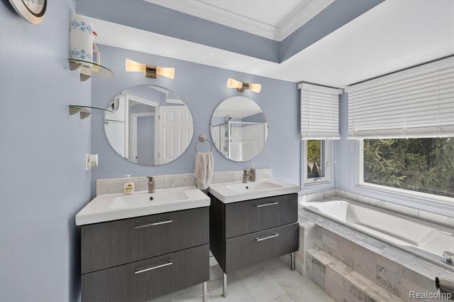 22649 Foxmoor Drive, Novi, MI 48374