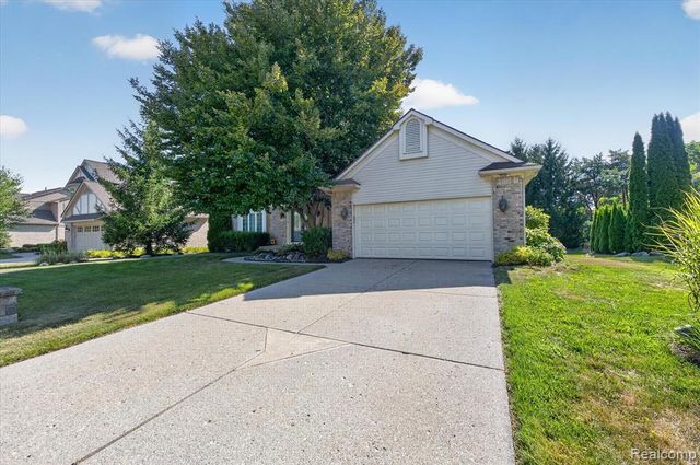 22649 Foxmoor Drive, Novi, MI 48374