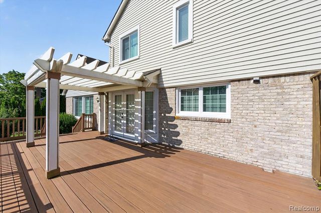 22649 Foxmoor Drive, Novi, MI 48374