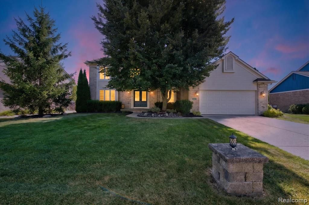 22649 Foxmoor Drive, Novi, MI 48374
