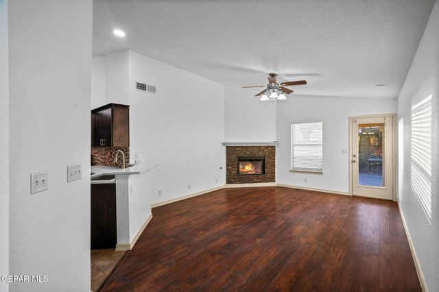 881 Dakota River Avenue, El Paso, TX 79932