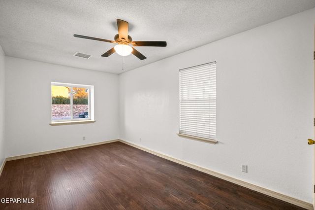 881 Dakota River Avenue, El Paso, TX 79932