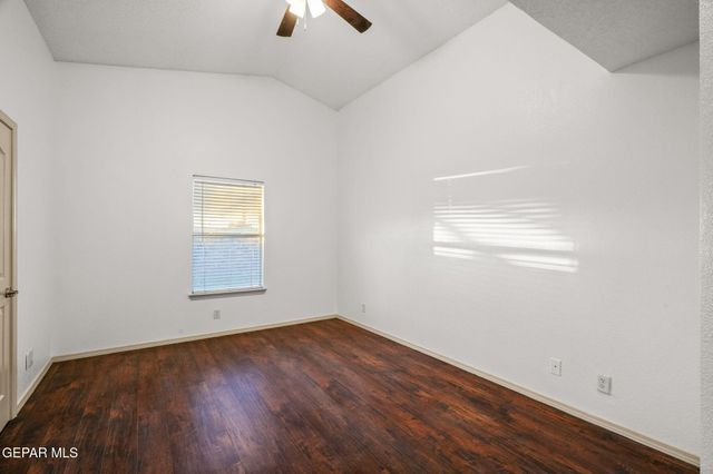 881 Dakota River Avenue, El Paso, TX 79932