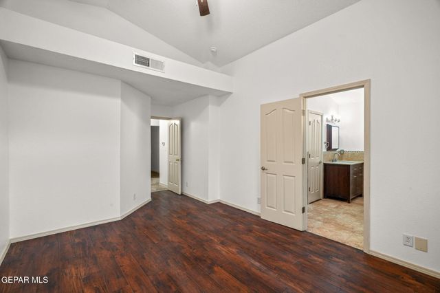 881 Dakota River Avenue, El Paso, TX 79932