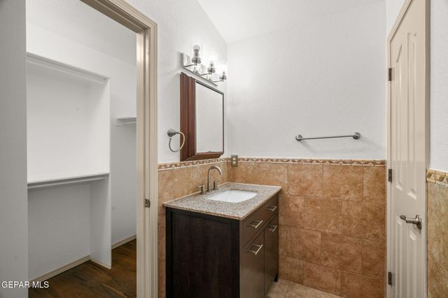 881 Dakota River Avenue, El Paso, TX 79932