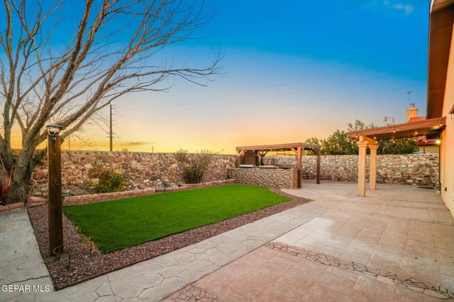 881 Dakota River Avenue, El Paso, TX 79932