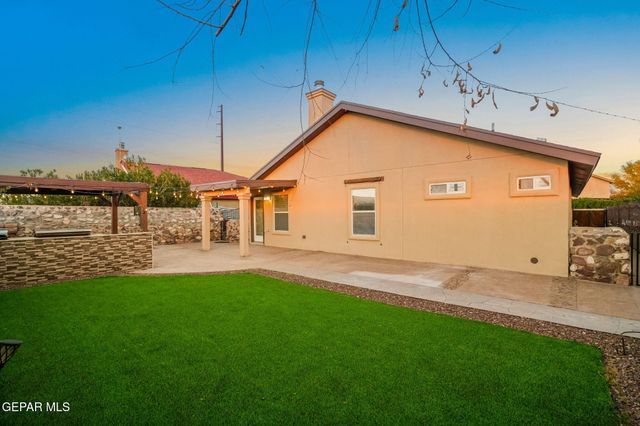 881 Dakota River Avenue, El Paso, TX 79932