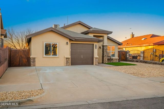 881 Dakota River Avenue, El Paso, TX 79932