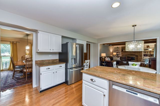 26W050 Macarthur Avenue, Wheaton, IL 60188