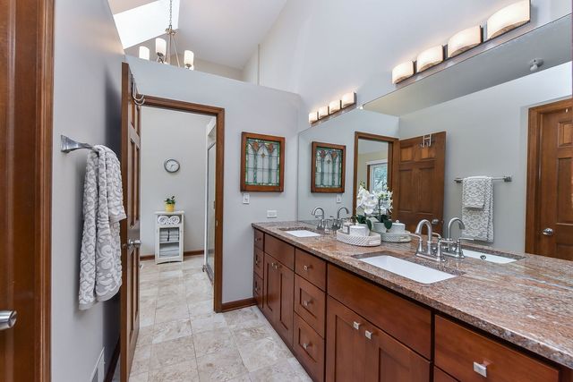 26W050 Macarthur Avenue, Wheaton, IL 60188