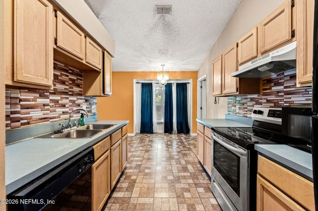 8076 CUMBERLAND GAP Trail N, Jacksonville, FL 32244