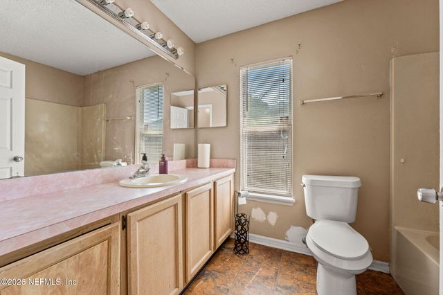 8076 CUMBERLAND GAP Trail N, Jacksonville, FL 32244