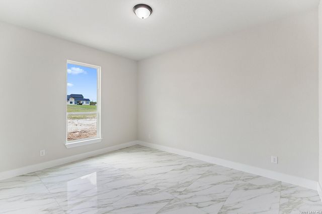 109 Summer Meadow Dr, La Vernia, TX 78121