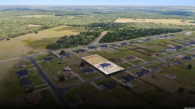 109 Summer Meadow Dr, La Vernia, TX 78121