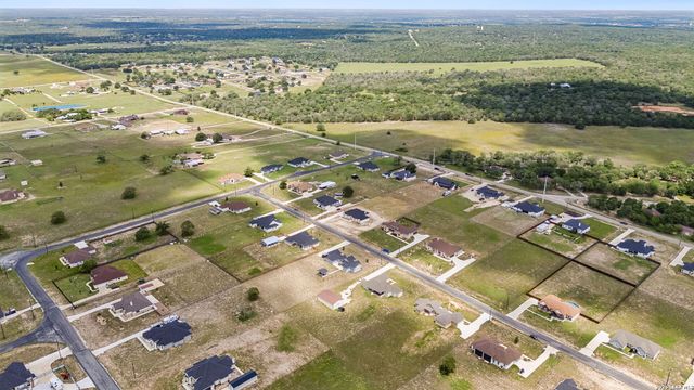 109 Summer Meadow Dr, La Vernia, TX 78121