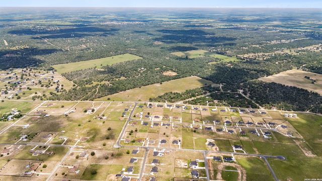 109 Summer Meadow Dr, La Vernia, TX 78121