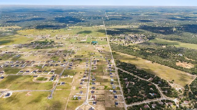 109 Summer Meadow Dr, La Vernia, TX 78121