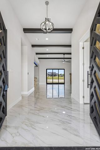109 Summer Meadow Dr, La Vernia, TX 78121