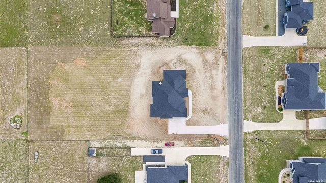 109 Summer Meadow Dr, La Vernia, TX 78121
