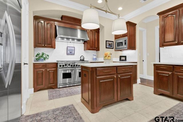 2811 Stewart Way, Tyler, TX 75709