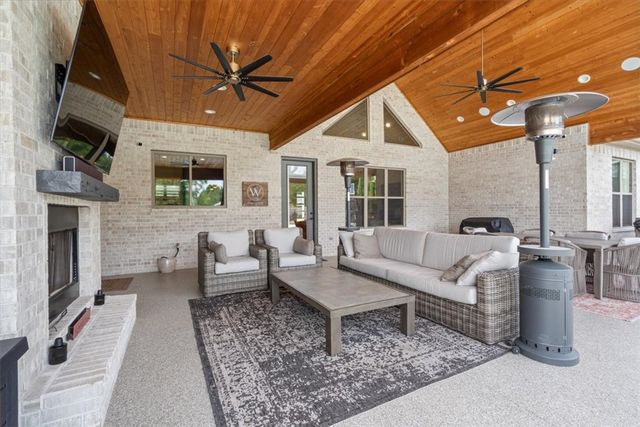 4303 Spyglasss Drive, Springdale, AR 72764