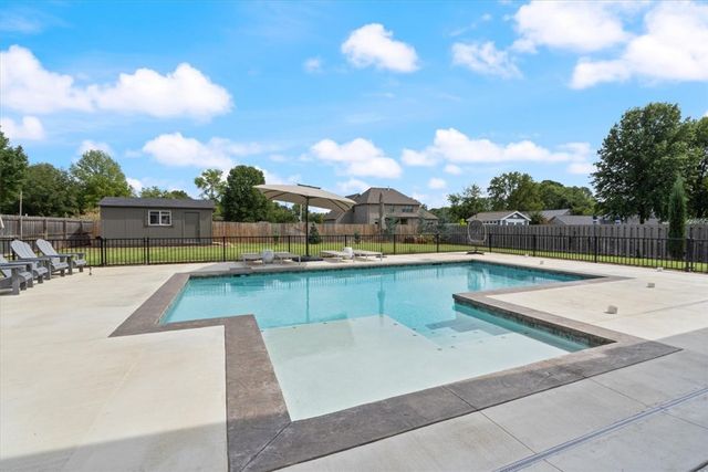 4303 Spyglasss Drive, Springdale, AR 72764